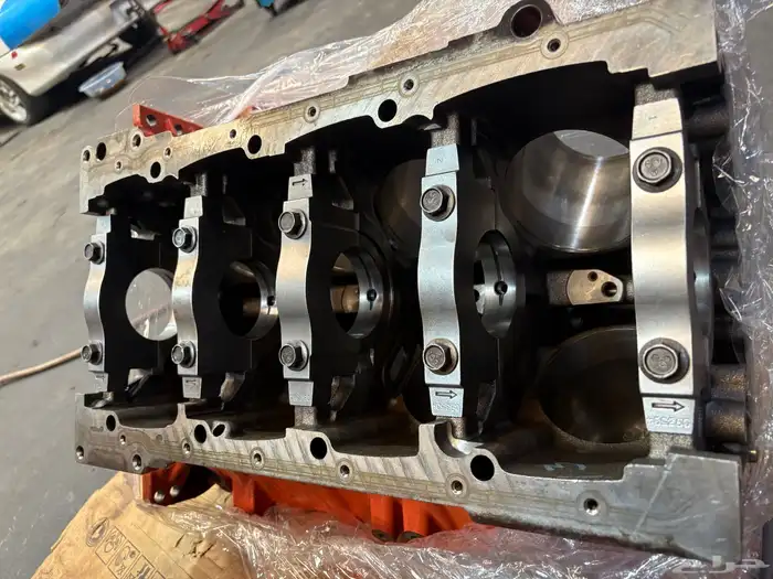 بلوك مكينه 6.4 SRT او هيلكات 12