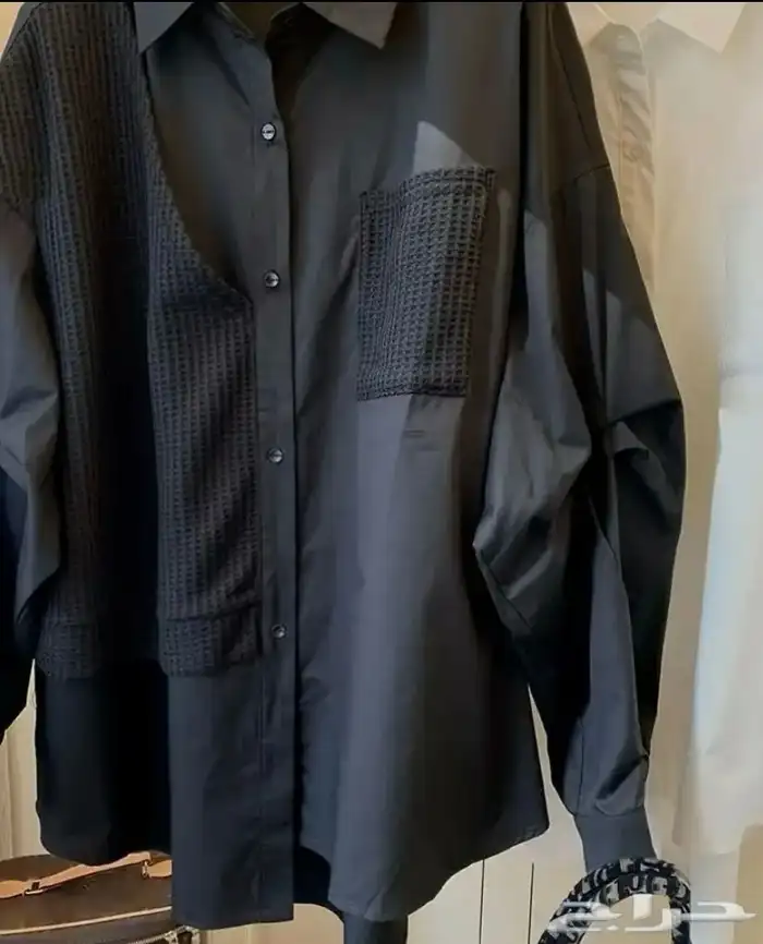 مجموعه قمصان من الكتان واحذيه جديده اصليه للبيع السريع 8