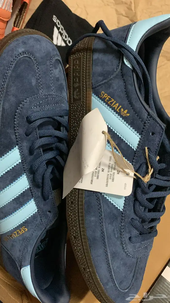 مجموعه قمصان من الكتان واحذيه جديده اصليه للبيع السريع 15