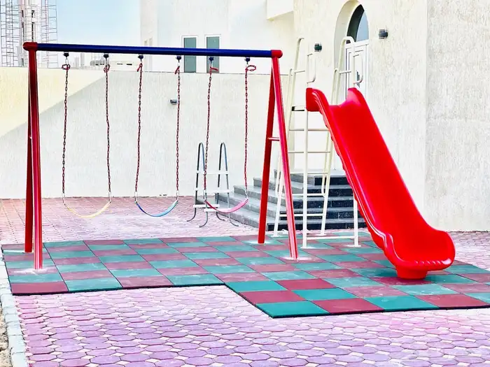 اتوفرت لدينا العاب للالطفال والكبارحديثه مراجايح وزحاليق 13