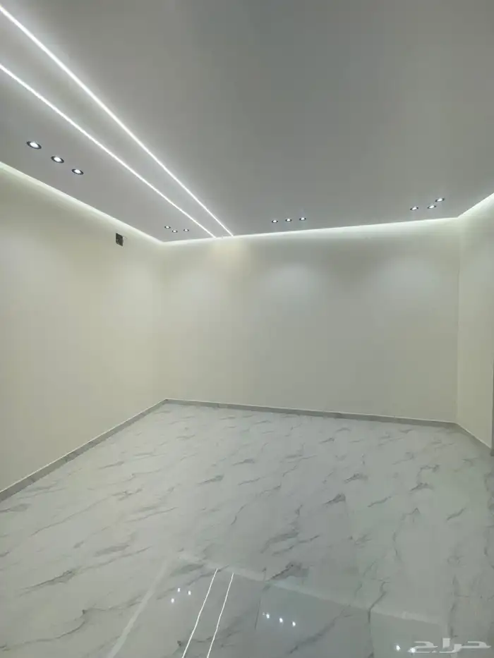 للبيع ادوار و شقق 19
