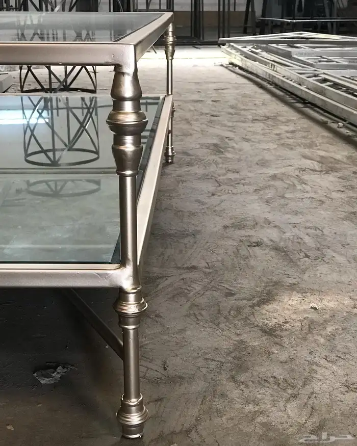 طاولات حديد ورخام 5