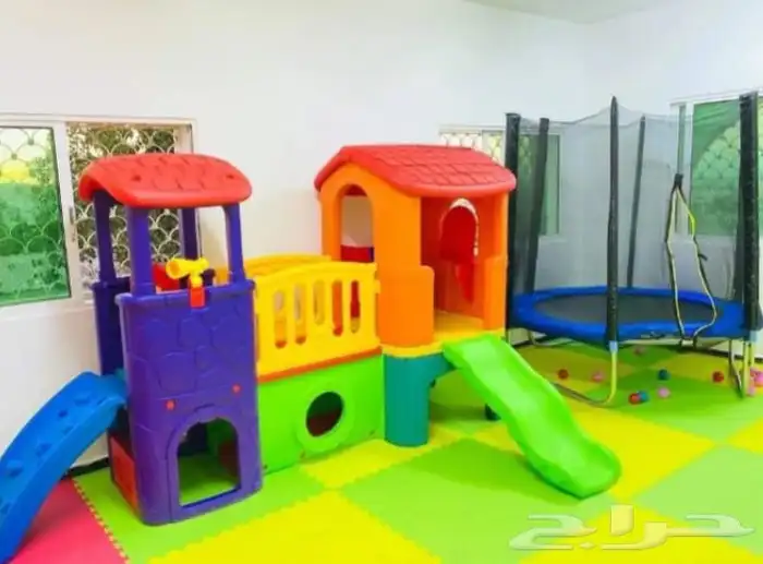زحليقه مع 2كوخ وممر وملعب داخلي  للالطفال بلاستيكية 16