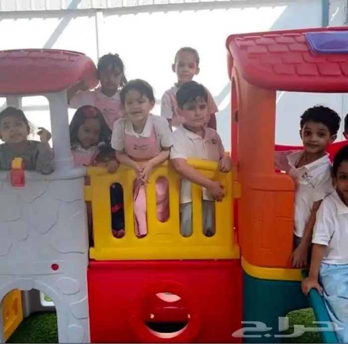 زحليقه مع 2كوخ وممر وملعب داخلي  للالطفال بلاستيكية 7