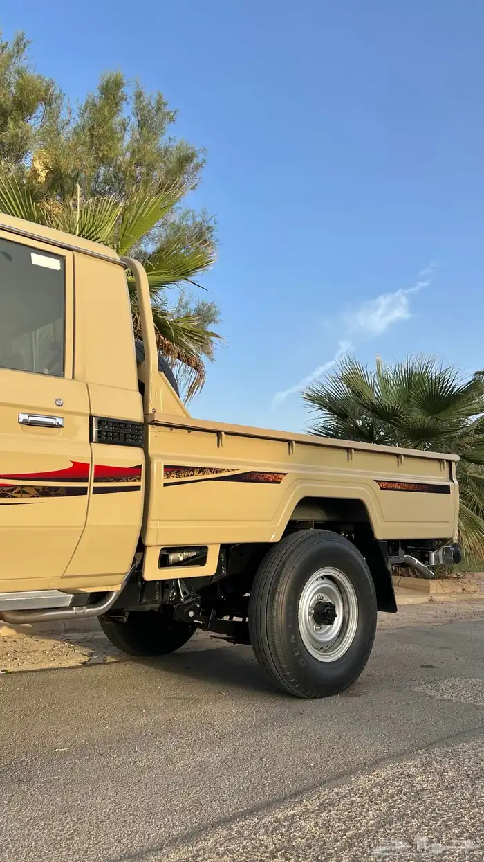 (تم البيع )شبه مخزن 23