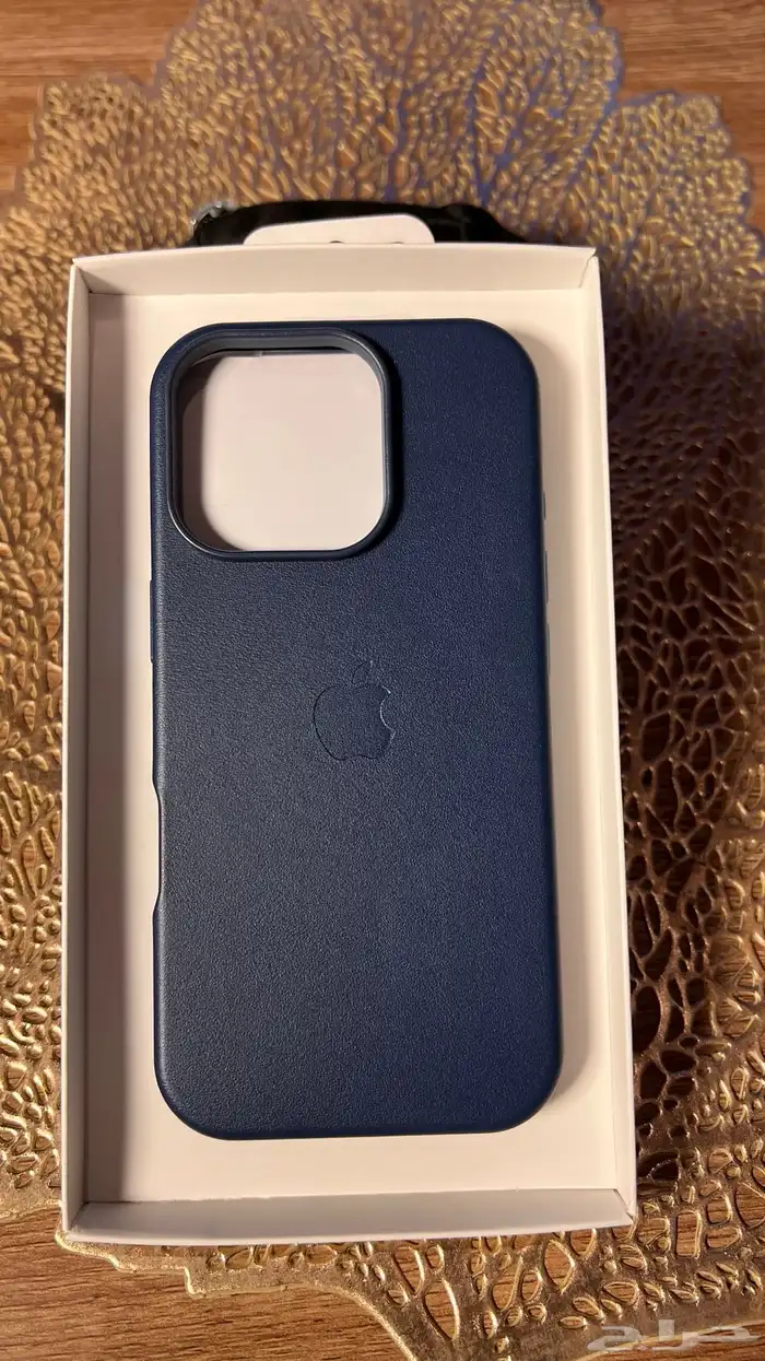 كفرات ايفون 16 جلد طبق الأصل بشعار ابل Apple مع الماق سيف 3