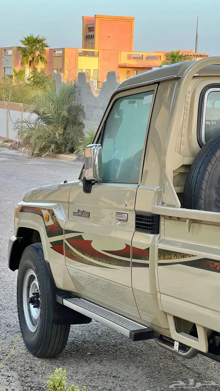 (تم البيع )شبه مخزن 15