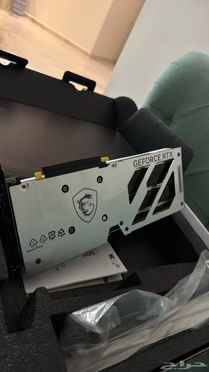 كرت شاشة Rtx 4060 16gb msi ابيض 3