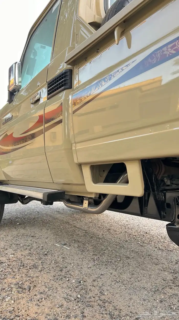 (تم البيع )شبه مخزن 11