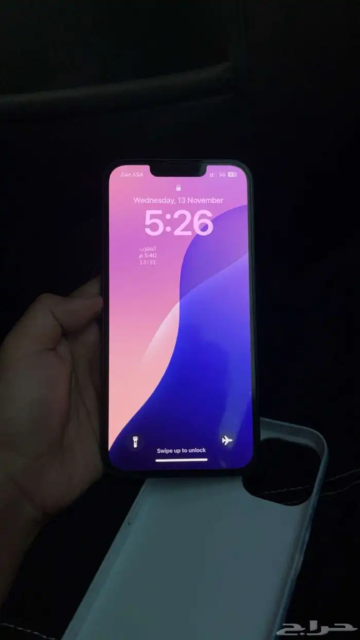 ايفون 13 اسود 6