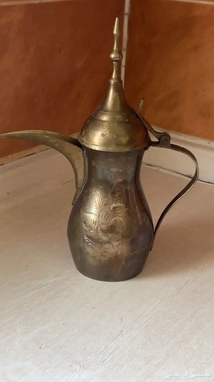 اهل الخبره دله عليها كتابه ربما قديمه 1