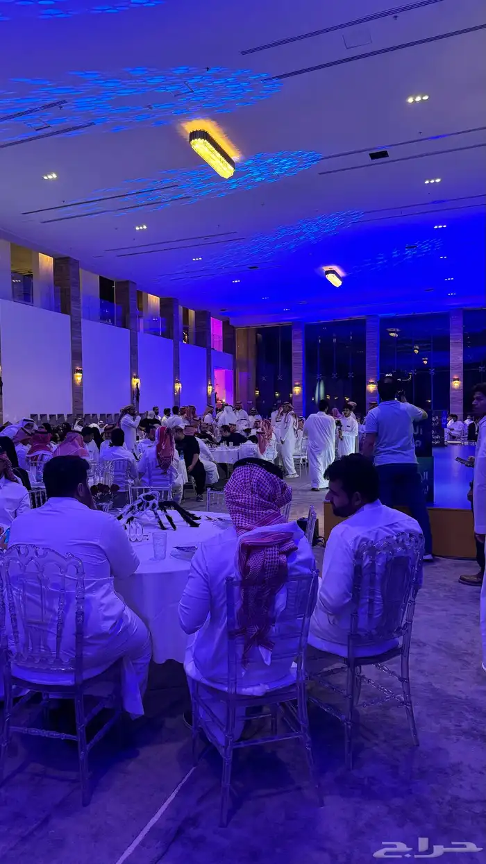 تاجير اجهزة حفلات شاشات واضاءات للايفنتات والمحلات التجارية 1