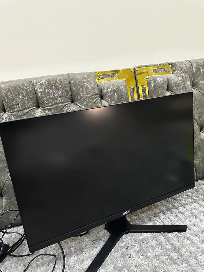 شاشة العاب 27 انش 2
