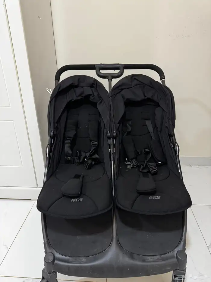 عربية أطفال توأم 0