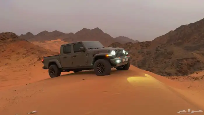 جيب جلاديتور للبيع v8 ثمانية سلندر 0