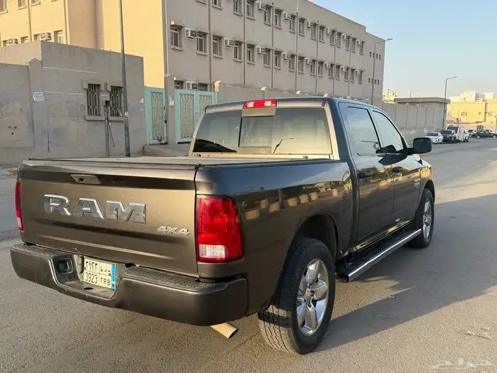 دودج رام 2019 كلاسيك 5