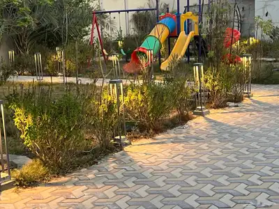 للبيع اعمده اناره للمنتجعات عدد 100 حبه 2