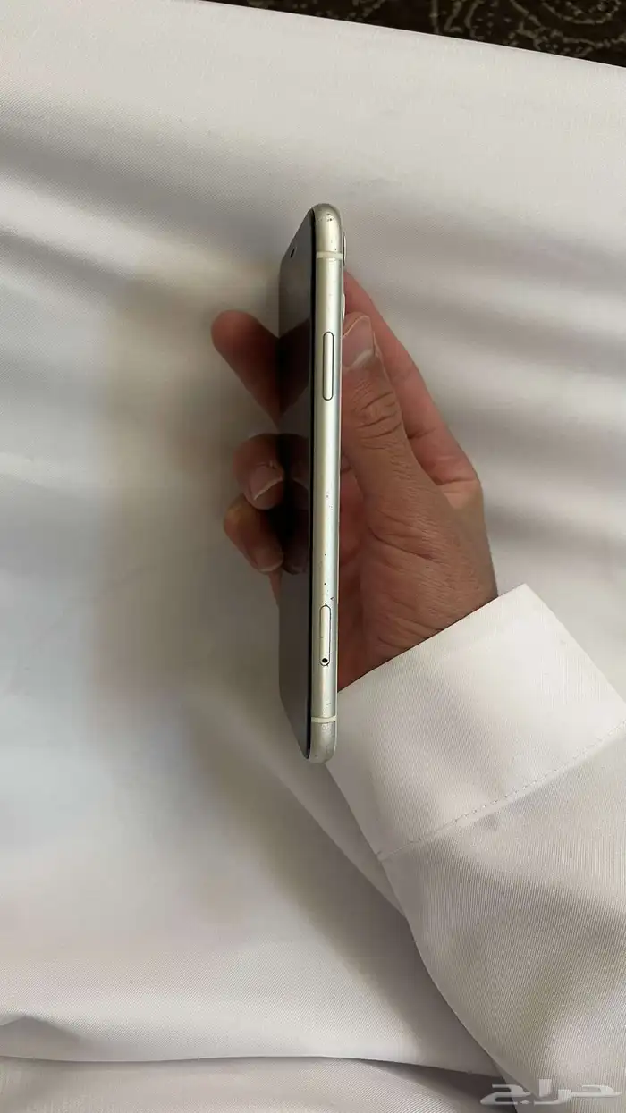 ايفون 11 4