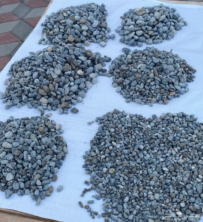 توريد صبيز   رمل احمر   خشنة   بحص   دفان 15
