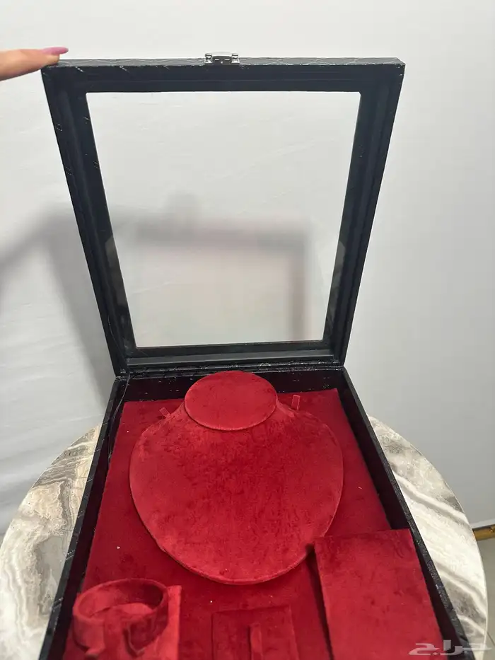 علبة مجوهرات كبيرة فخمة 2