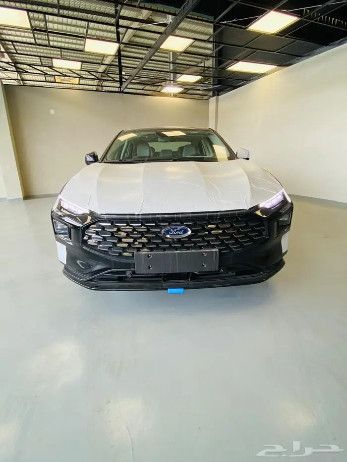 فورد توروس تيتانيوم 2.0 بنزين موديل 2025 2