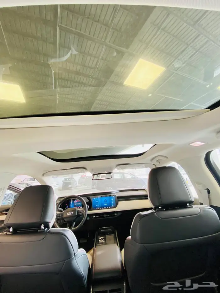 فورد توروس تيتانيوم 2.0 بنزين موديل 2025 11