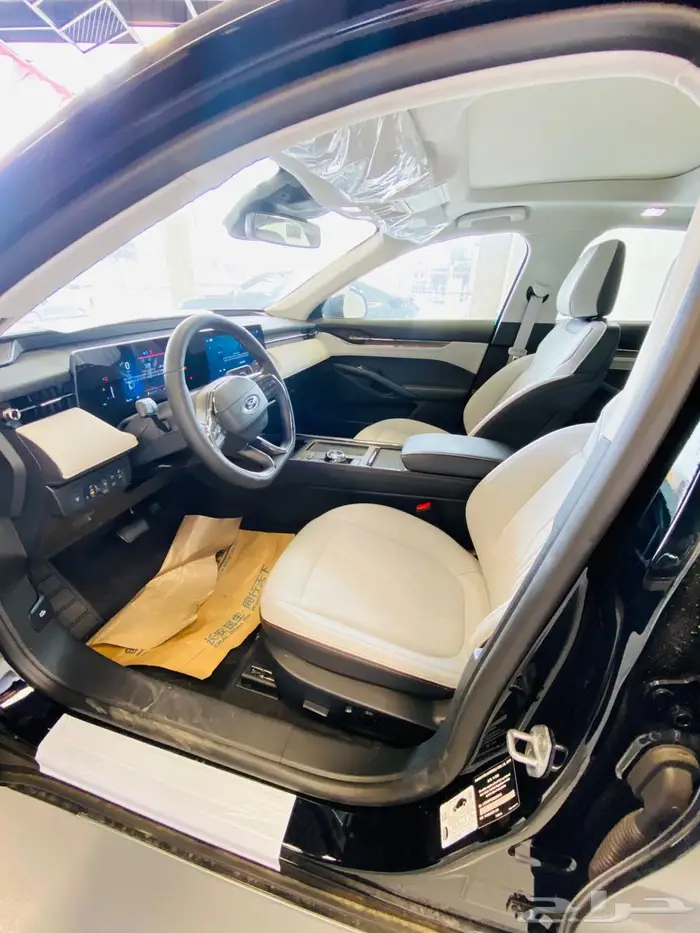 فورد توروس تيتانيوم 2.0 بنزين موديل 2025 8