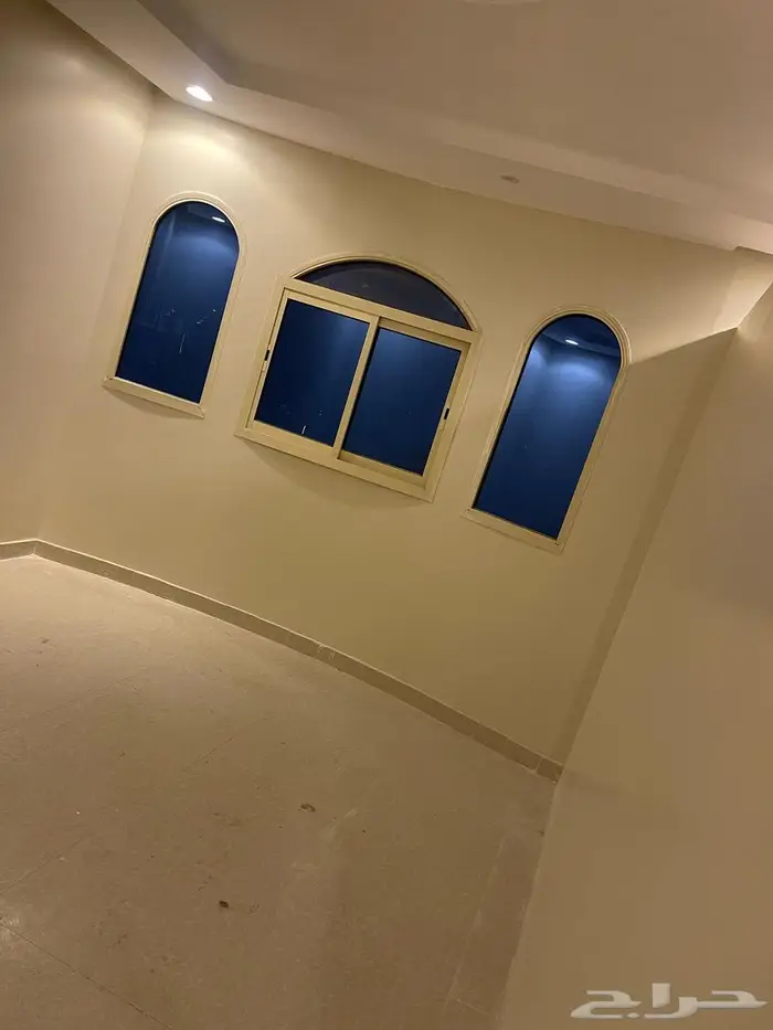 فلة للإيجار السنوي بحي طويق مساحة 375 14