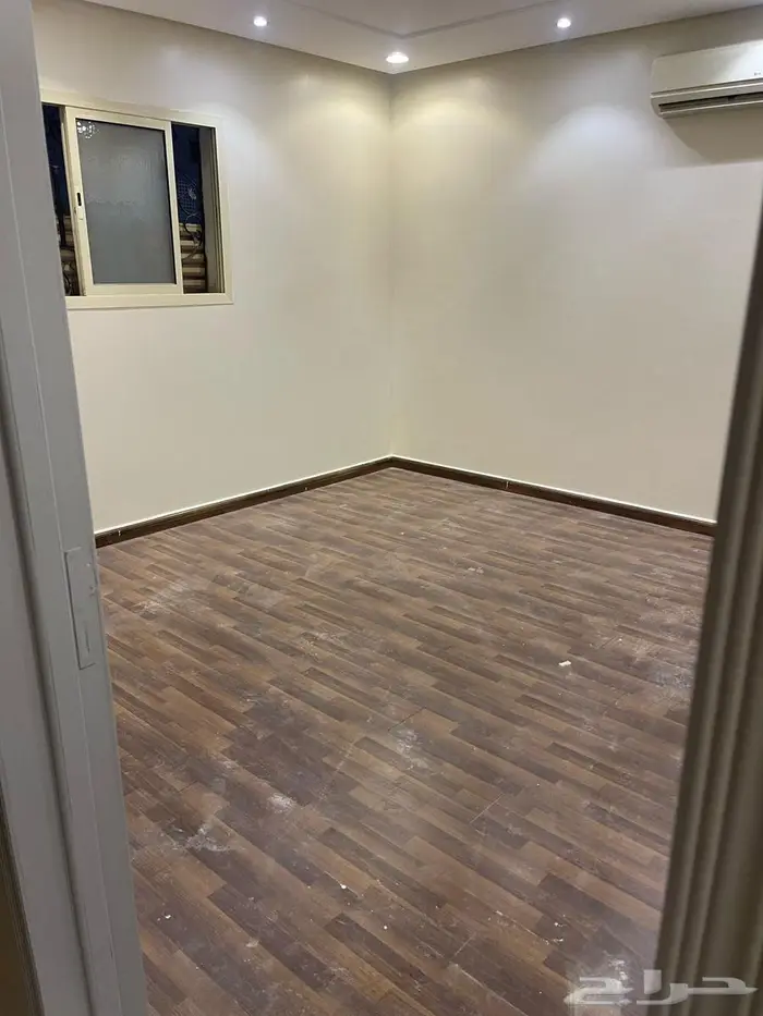 فلة للإيجار السنوي بحي طويق مساحة 375 10