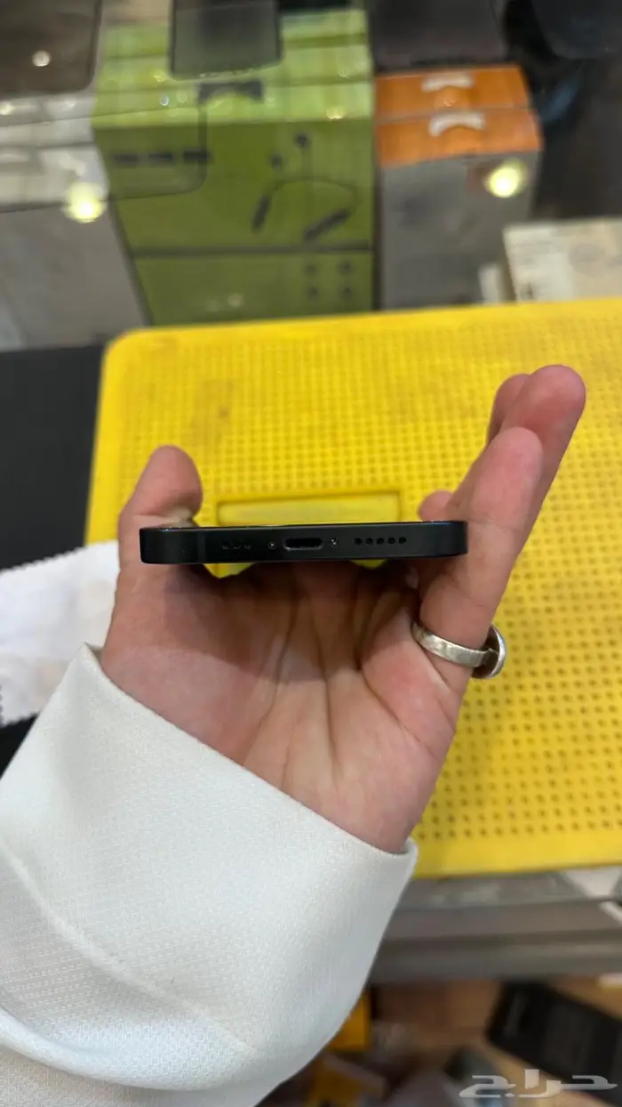 ايفون 13 جديد توه ثاني يوم استعمله 1