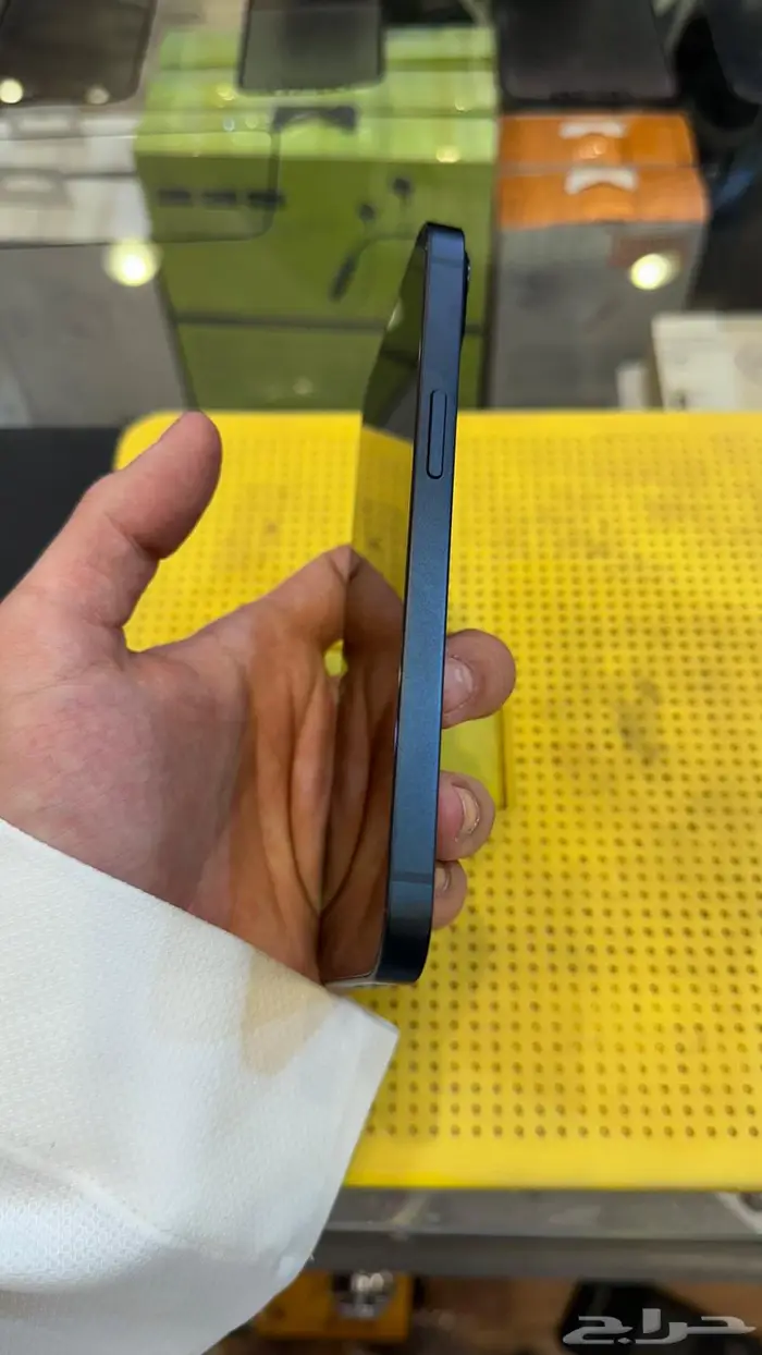 ايفون 13 جديد توه ثاني يوم استعمله 4