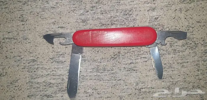سكين جيب سويسرية عمرها أكثر من 45 سنة 1