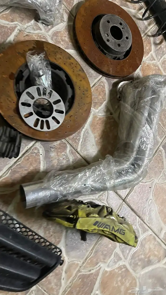 هدرز وقطع غيار مرسيدس c63 2012 8