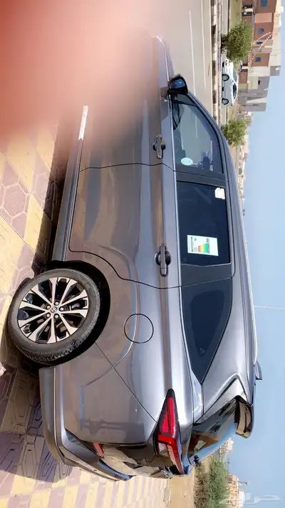 تويوتا فيلوز 2024 ثلاث صفوف 7ركاب 25