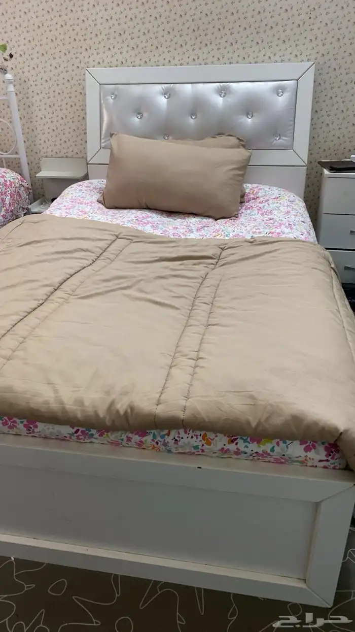 غرفة نوم ابيض 3