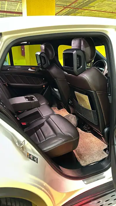 مرسيدس كوب GLE63s (نظيف للمستخدم ) 16