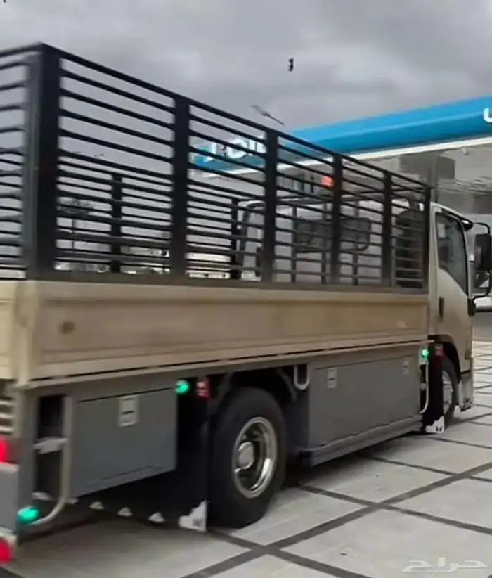 صندوق دينا بلد نضيف حيل وعندنا اشكل جديد مع نزول في الدروج 1