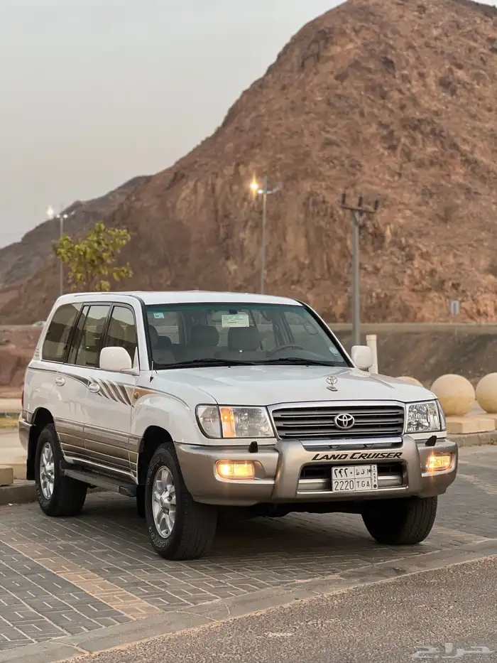 لاندكروزر vx.r 2003 1