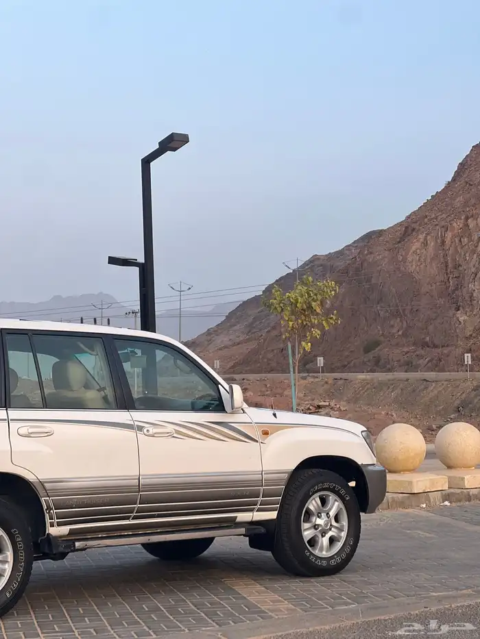 لاندكروزر vx.r 2003 20