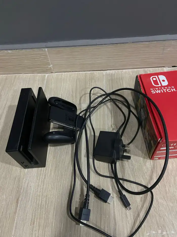 نيتندو سويتش نظيف مع كامل اغراضه وكرتونه 1