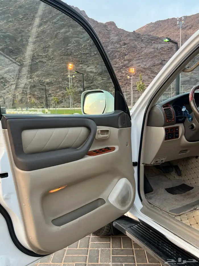 لاندكروزر vx.r 2003 42