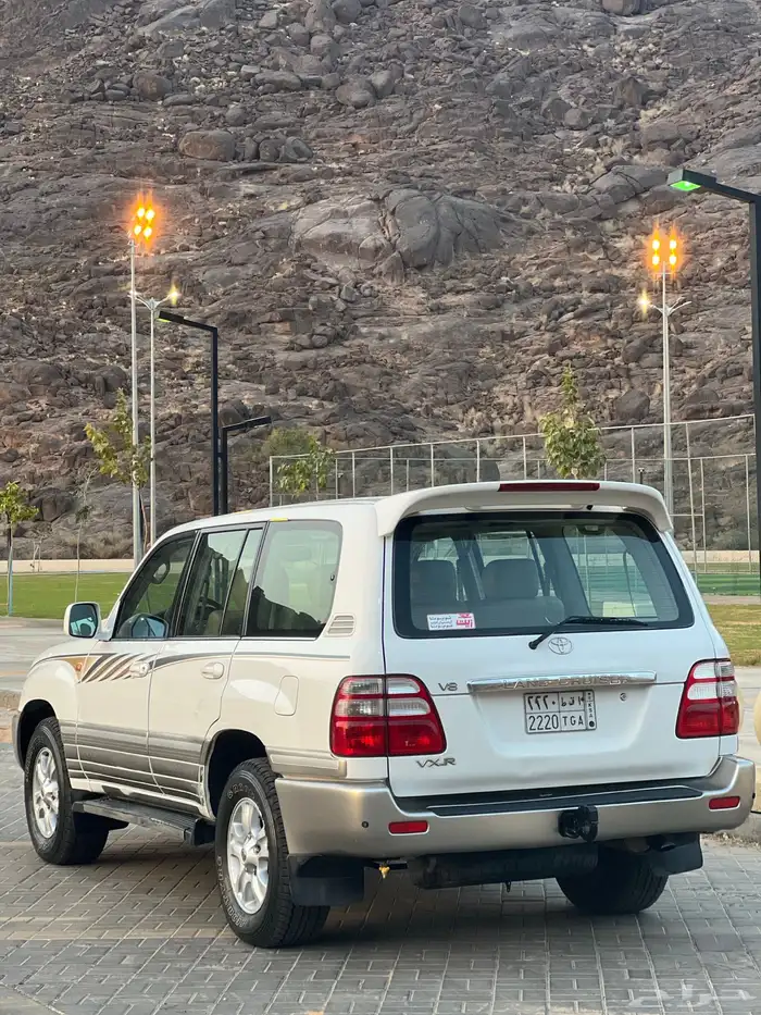 لاندكروزر vx.r 2003 10