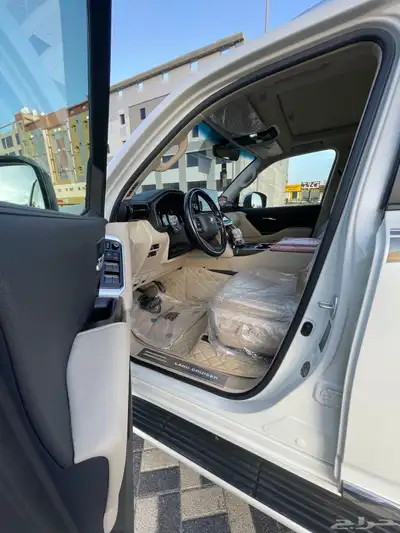 لاندكروزر GXR فل كامل L4 9