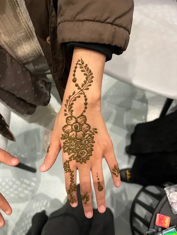 رسم على الوجوه   نقش حناء 1