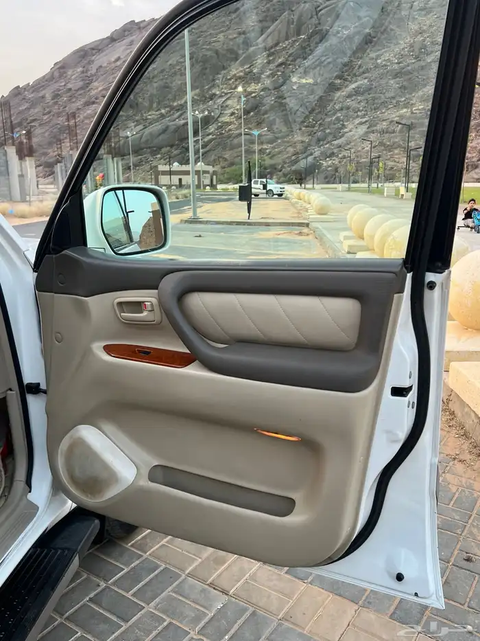 لاندكروزر vx.r 2003 39