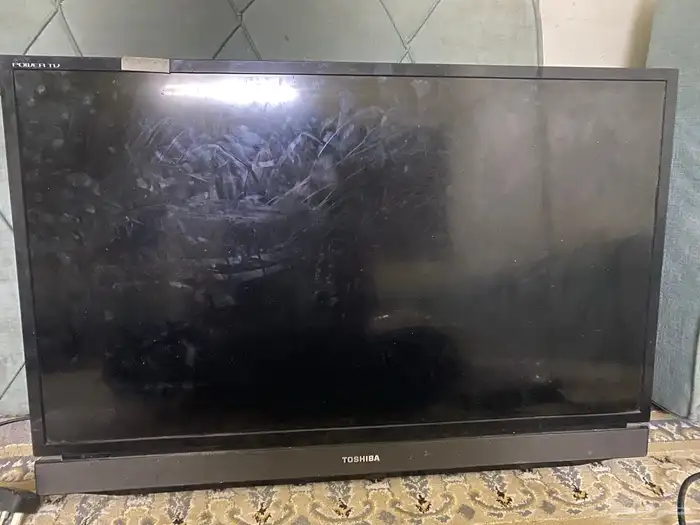 شاشة توشيبا نضيفة جدا 0