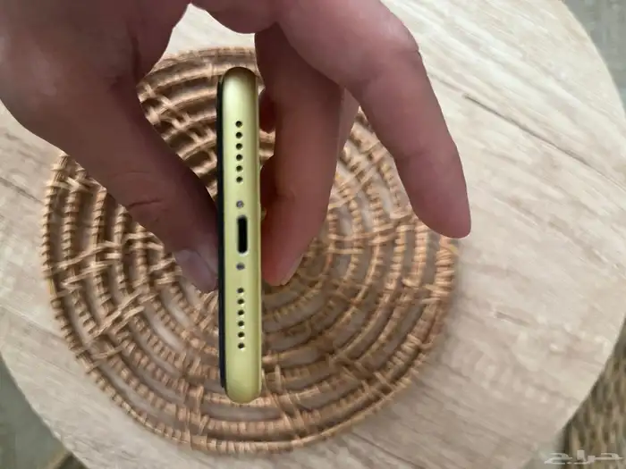ايفون 11 اصفر 5