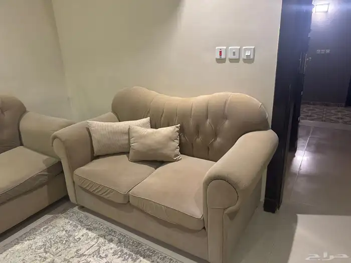كنب مع سجاد مستعمل للبيع 0