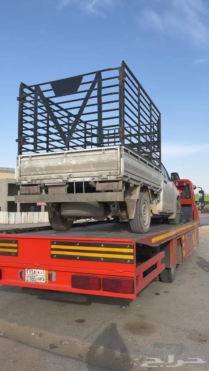 سطحه شرق الرياض الخدمه 24 ساعه السياره ألي معشق قيرها نحمل 0