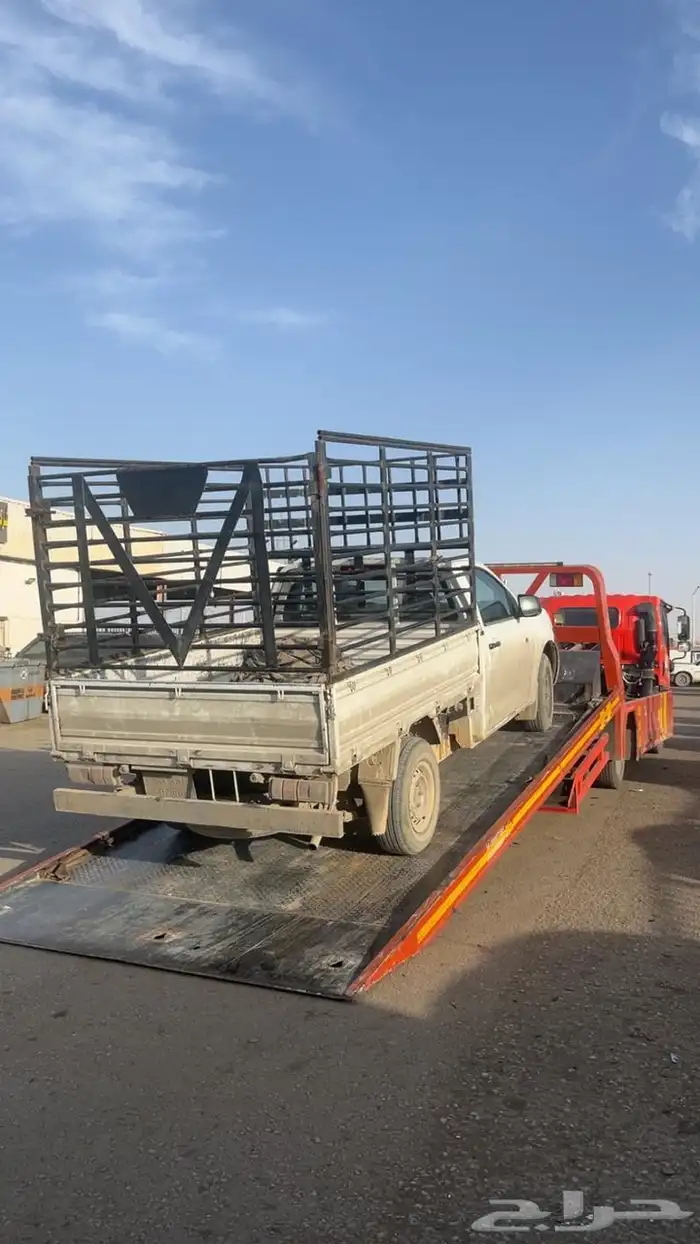 سطحه شرق الرياض الخدمه 24 ساعه السياره ألي معشق قيرها نحمل 1